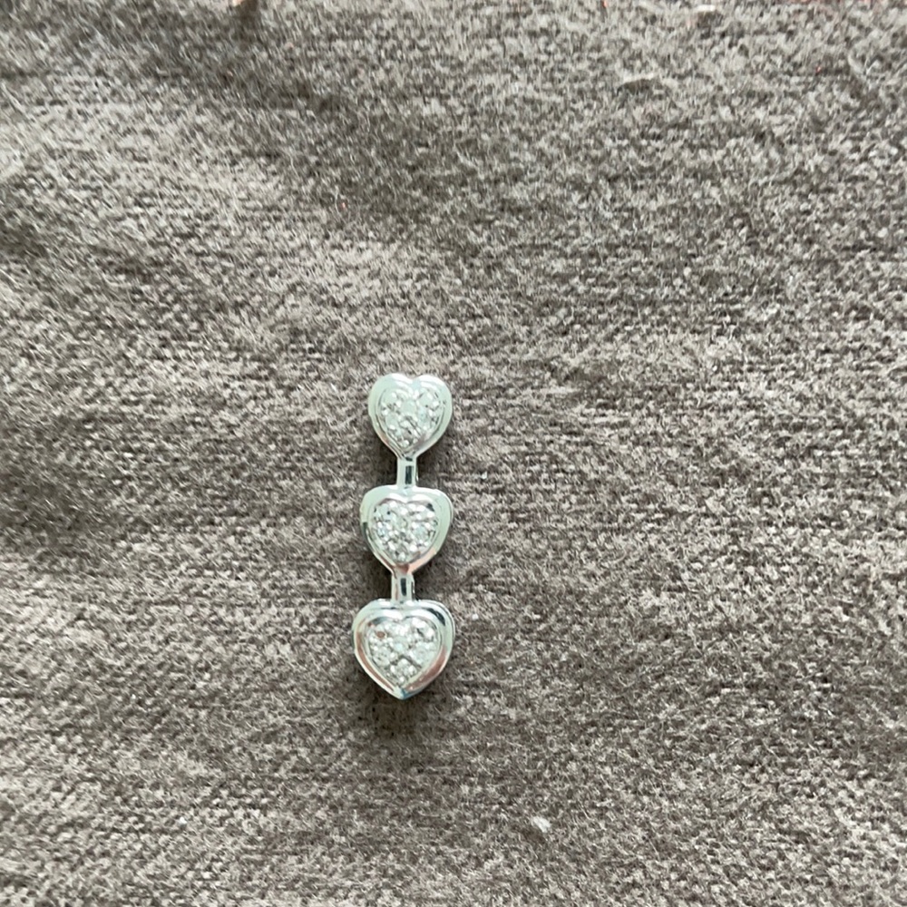 10k White Gold Heart Diamond Pendant